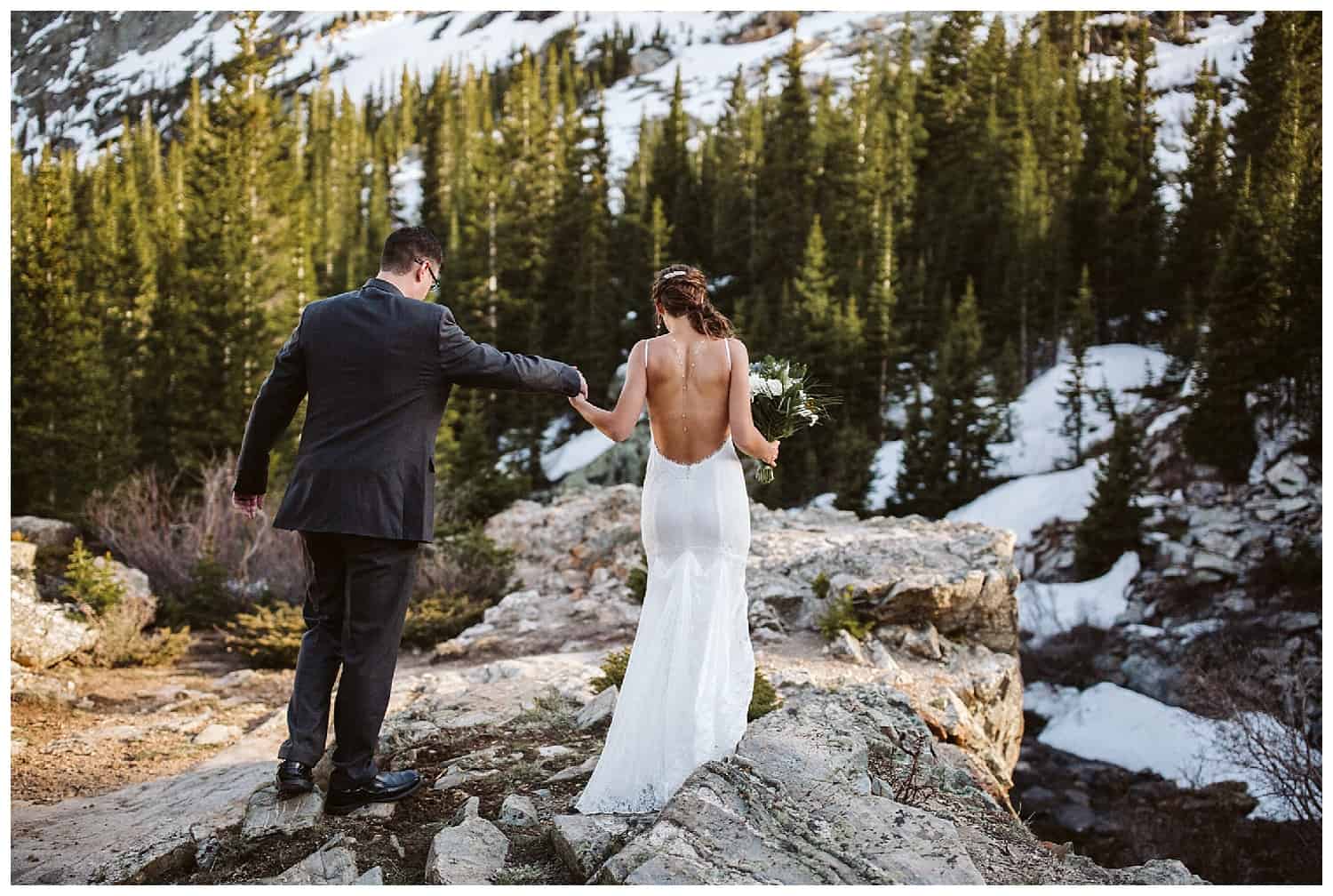 couple-eloping-in-Colorado-mountains