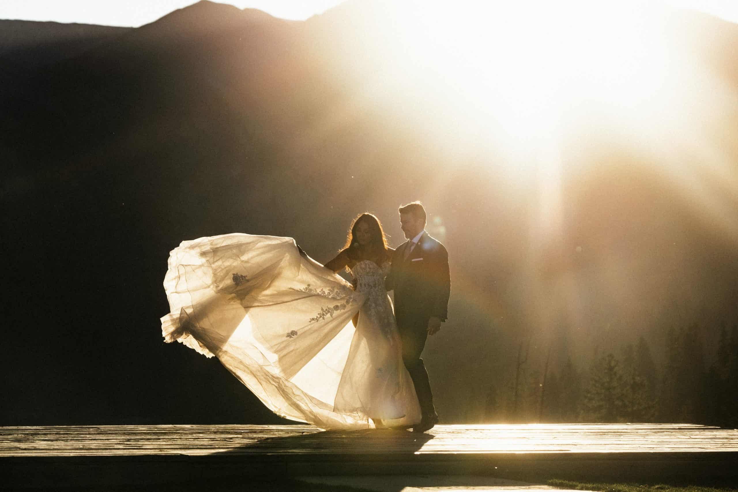 couple eloping at sunrise in Telluride, Colorado