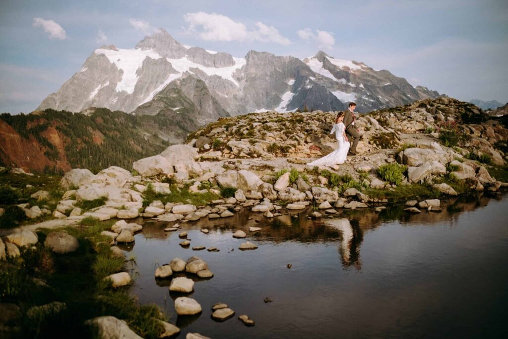 Couple eloping at artist’s point near North Cascades National Park
