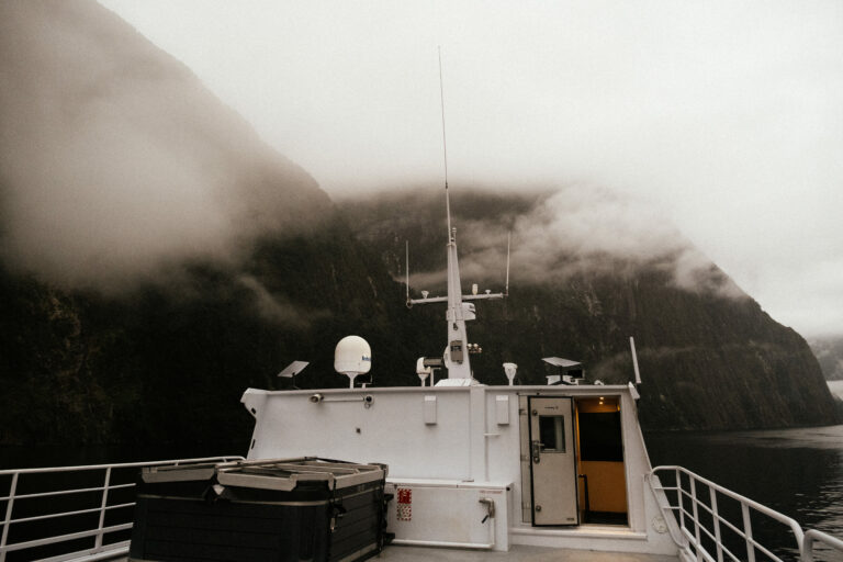 Fiordland Discovery Overnight cruise in Milford sound, new zealand
